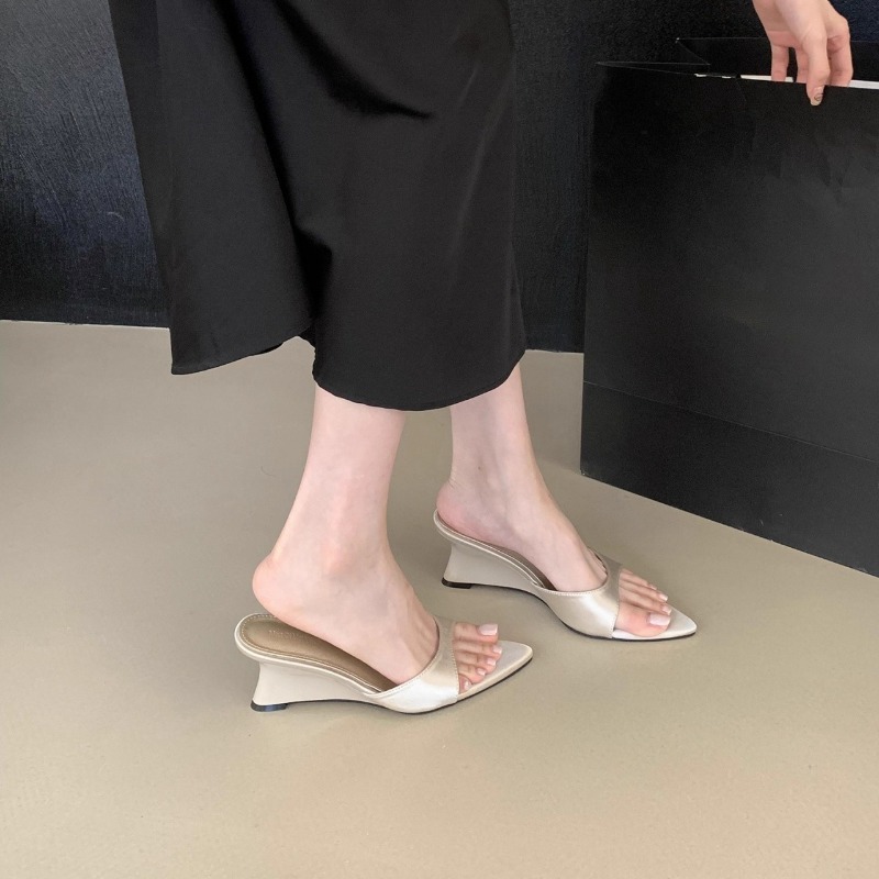 Women Formal Wear For Summer - Новые летние модные шлепанцы на танкетке