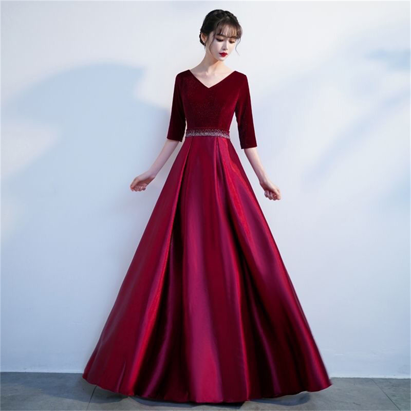 Новый костюм в стиле колледжа, – обзор и цена Woman Formal Wear