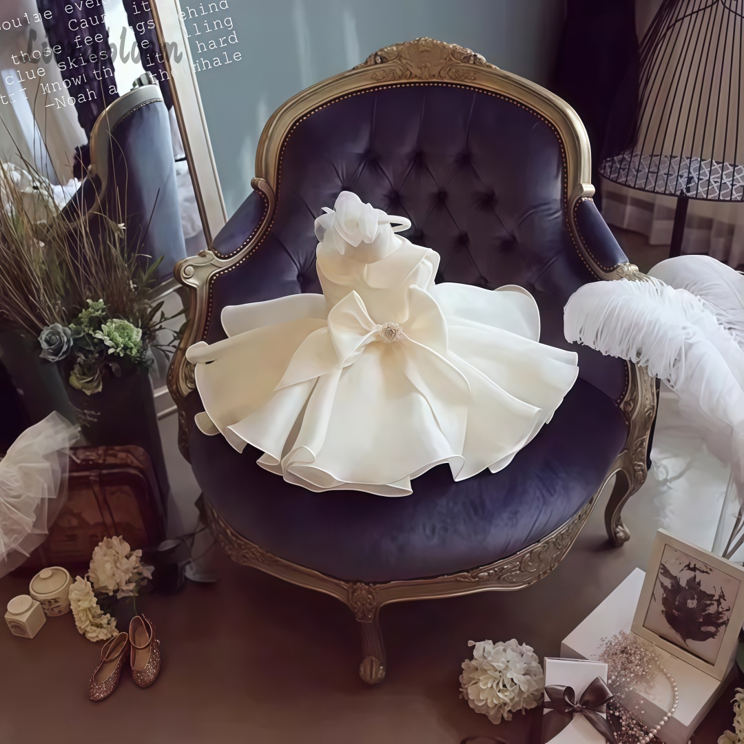 Белое платье с жемчужным декор – обзор и цена Woman Formal Wear
